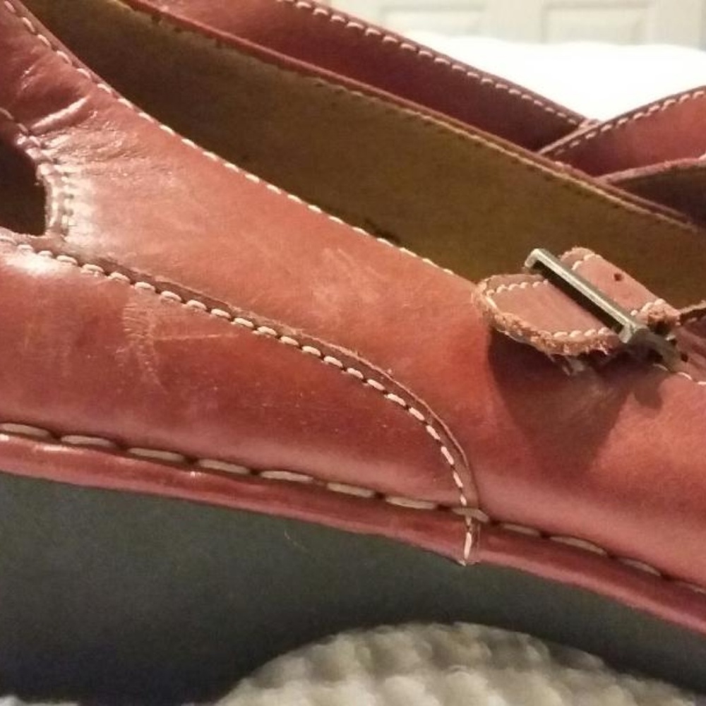 Shoes - Picture 6 of 7